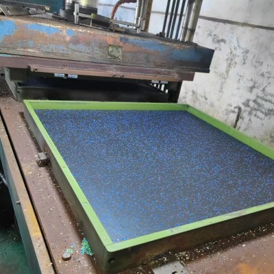 健身房橡胶地垫1米大面积力量区减震缓冲地垫室内健身房专用地板图2